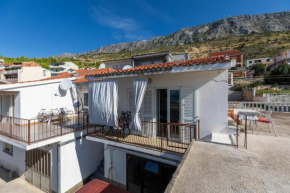 Apartments with a parking space Dugi Rat, Omis - 11483
